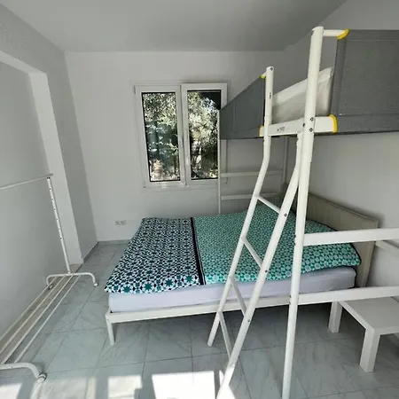 80 Sqm House Next To The Sea *